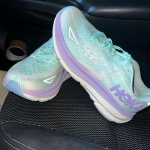 Women’s Hoka Clifton 9